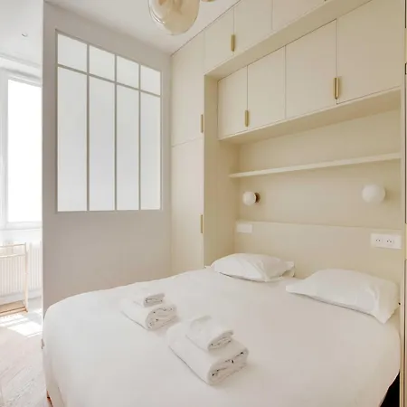 Spacious Cosy -2br 8p- Pl De La Nation París